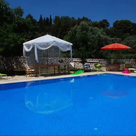 Maistra Lygia (Lefkada)