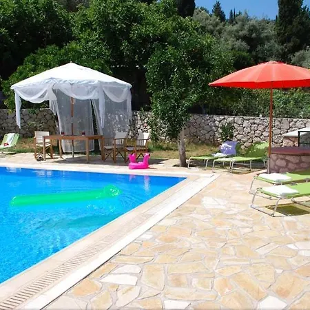 Maistra Aparthotel 3*
